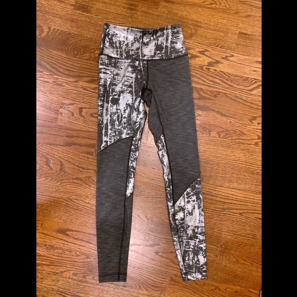 SOLD lululemon Wunder Under High Rise Legging - Picture 3 of 6